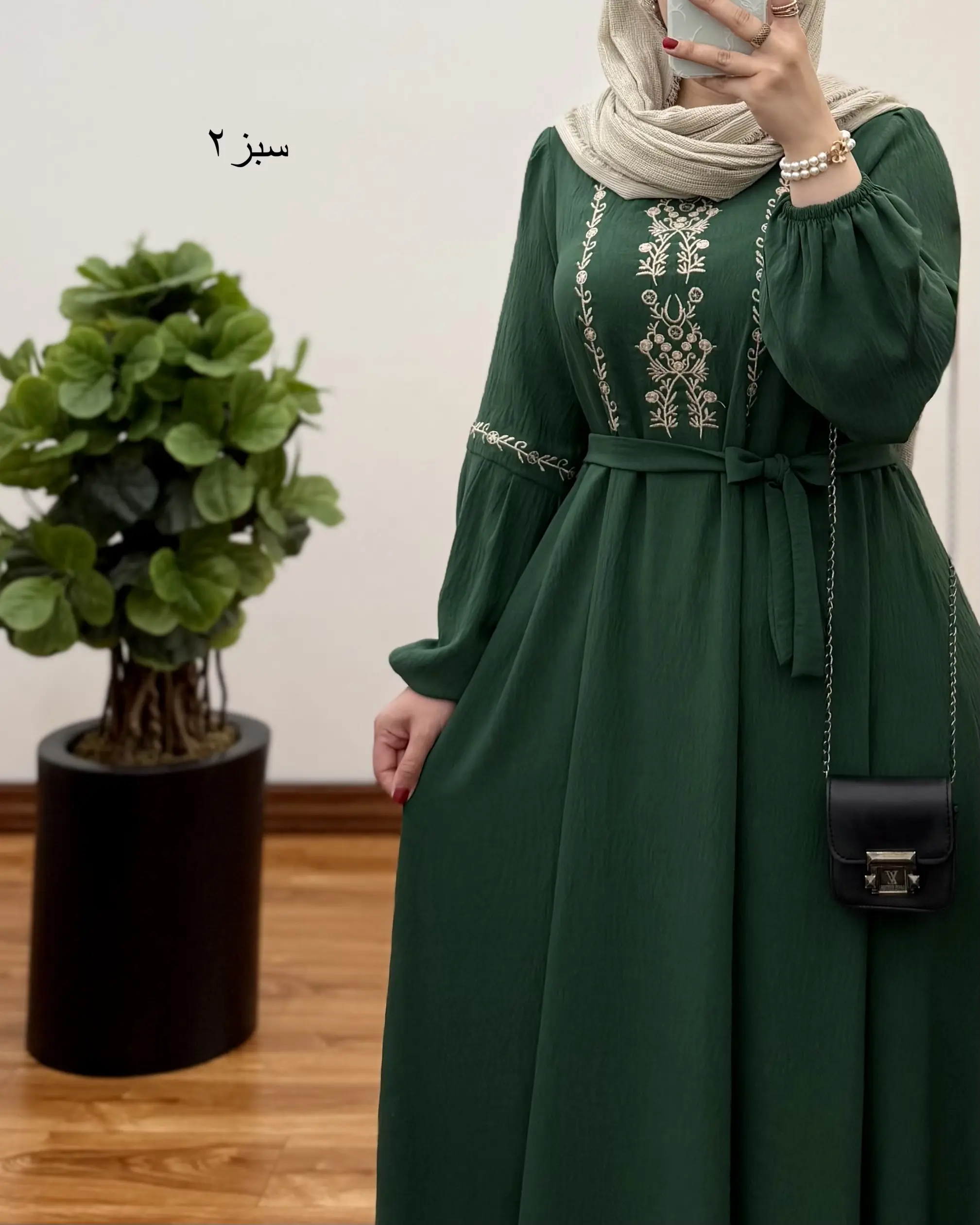 پیراهن مانتویی گلدوزی مدل گلبرگ